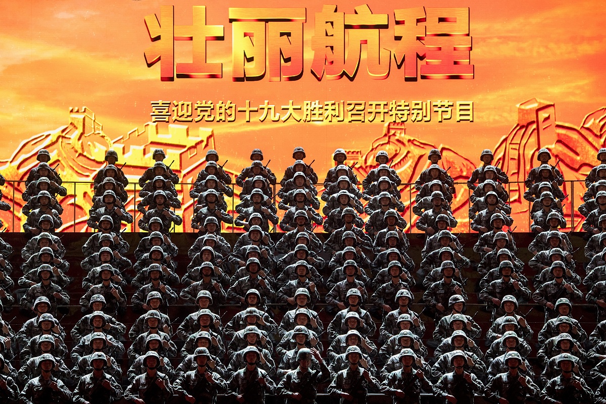 开拓者砥砺前行，积极应对困境取得胜利