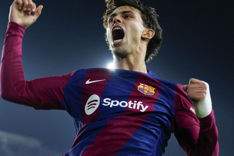 开云体育中国-哈维尔的精彩表现成为球队焦点