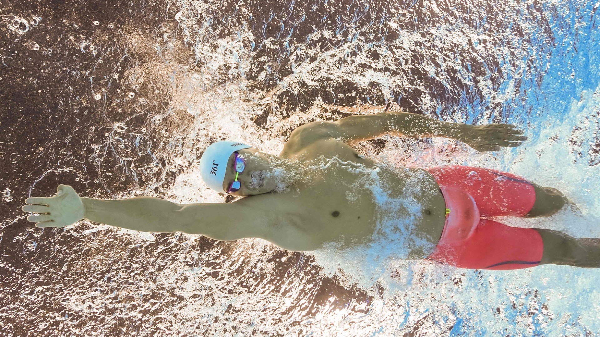 英超争冠之夜，克莱关键时刻站出来